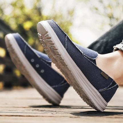 Breathable casual canvas shoes